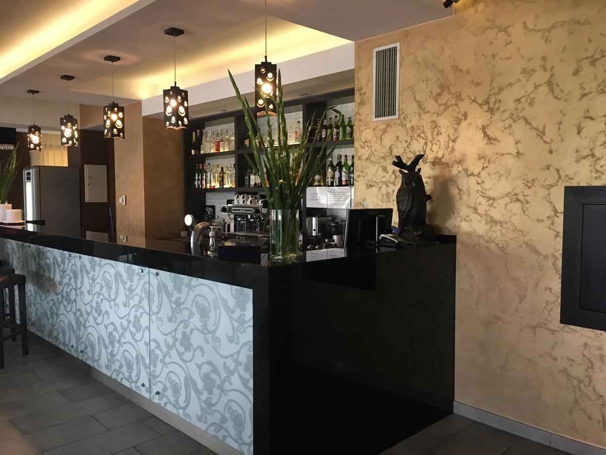 维萨维酒店 Oleśnica 外观 照片